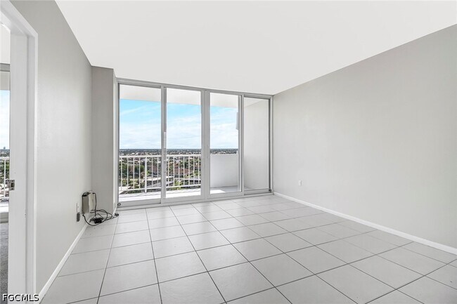 Building Photo - 140 Seaview Ct