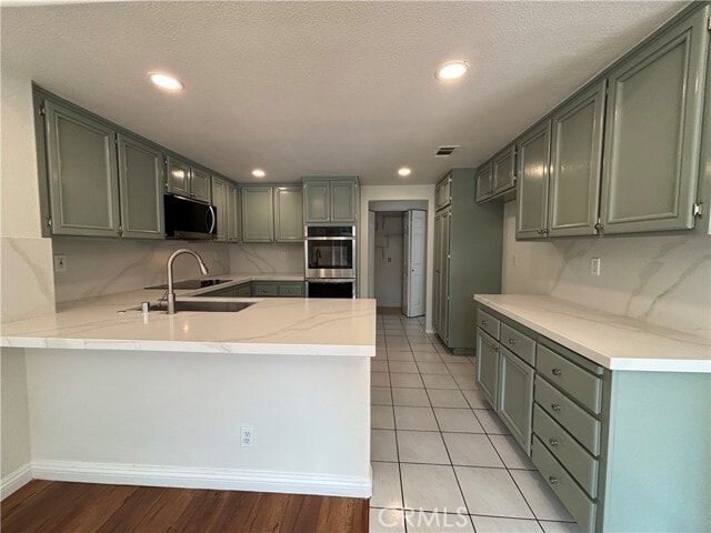 Building Photo - 69 Giotto