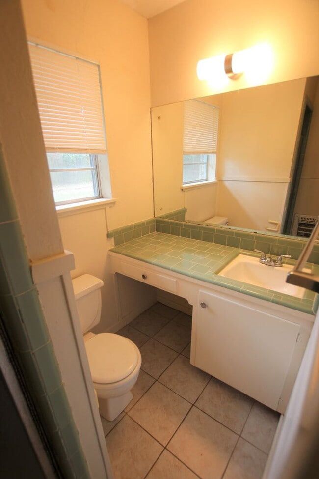 Building Photo - Coming Soon: Beautiful 3 Bedroom, 2 Bathro...