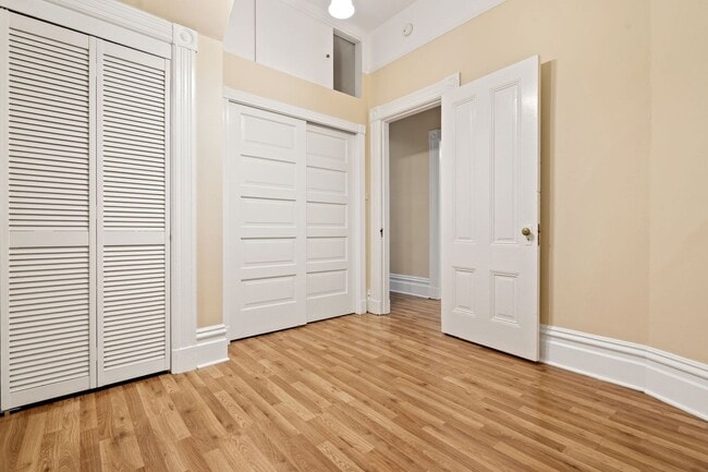 Building Photo - 2 Bed, 1 Bath Noe Valley Flat w Office + G...