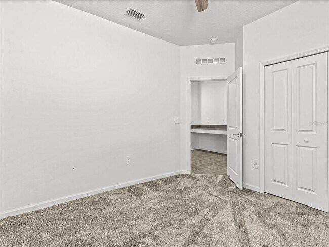 Building Photo - 2952 Armstrong Ave
