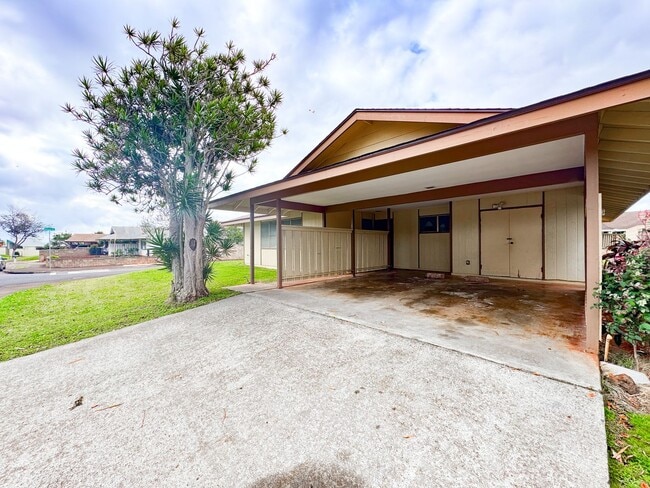 Building Photo - Mililani House with A/C
