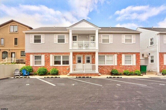 Building Photo - 9506 Ventnor Ave