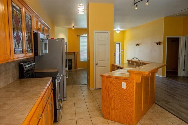 Building Photo - 4016 Bald Eagle Dr