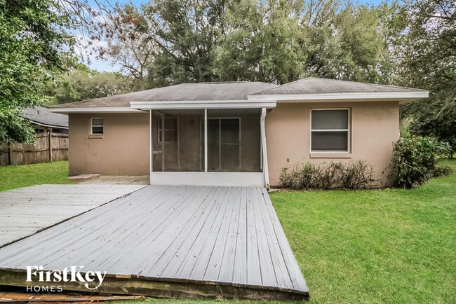 Building Photo - 31111 Oakmont Ave
