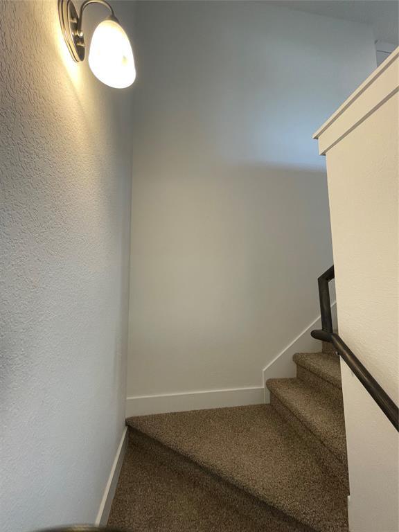Building Photo - 232 Sapphire Dr