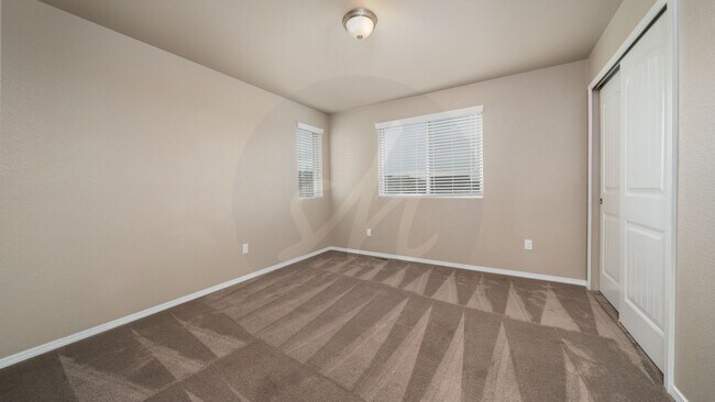 Building Photo - Stunning 5 bedroom home in Banning Lewis R...