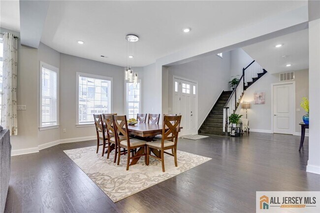 Building Photo - 1 Lafayette Wy