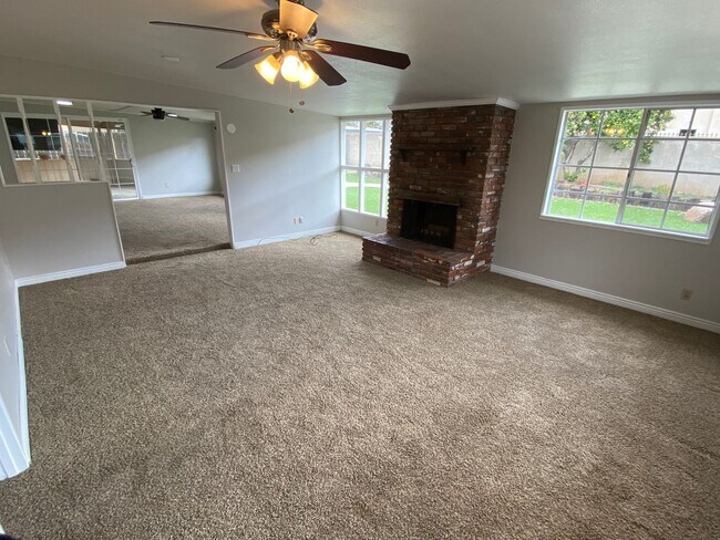 Building Photo - Granite Hills 4 Bedroom Home!