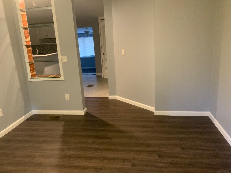 Building Photo - 6253 SW County Rd 240