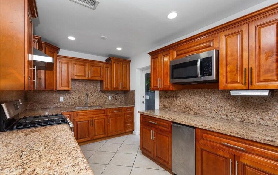 Building Photo - 251 NW 110th St