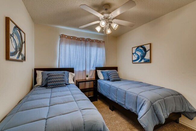 Building Photo - BEAUTIFUL HOME  |  OPEN CONCEPT  |  3 LIVING AREAS  |  FURNISHED OPTION  |  NEAR SCHOOLS & SHOPPING