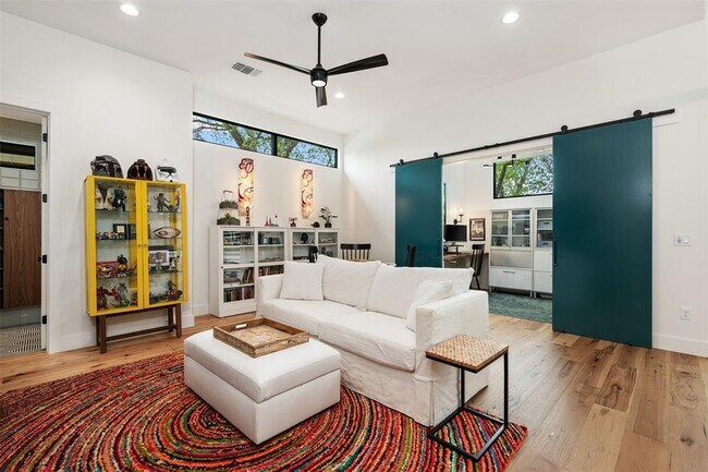 Building Photo - 73 Julius St