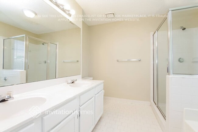 Building Photo - 13505 Thicket Ct