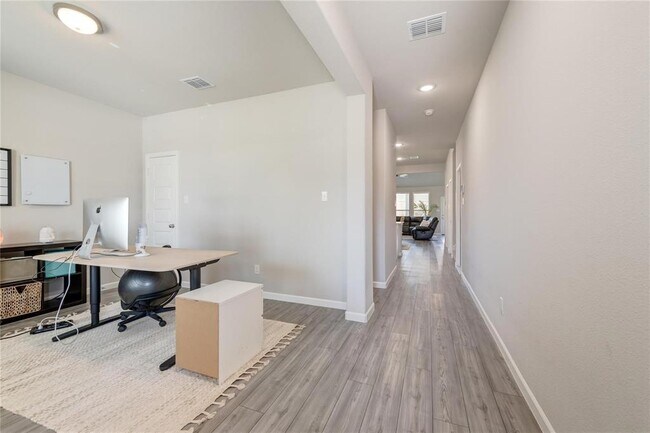 Building Photo - 3332 Flatiron Dr