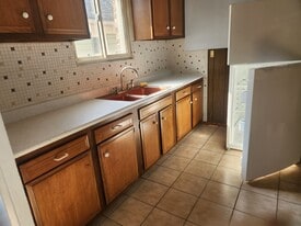 Building Photo - 95 Rand Ave