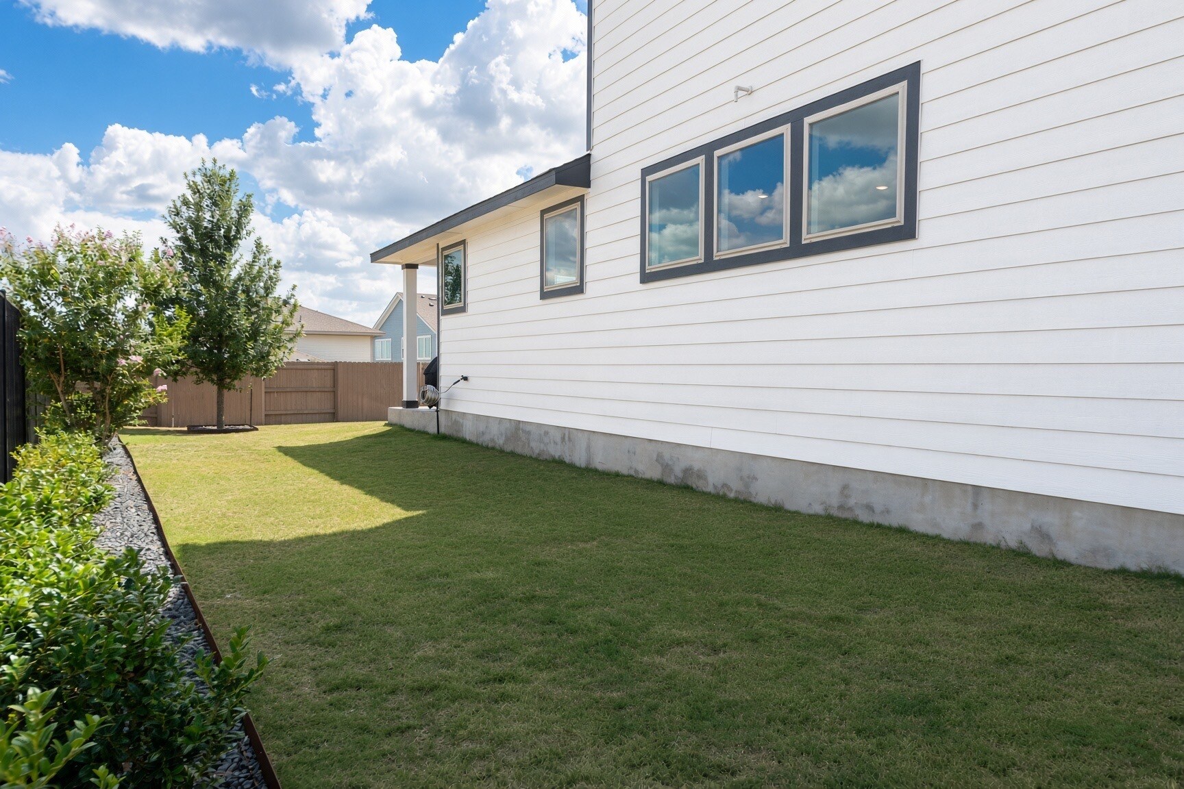 Building Photo - 7115 Ezra Brooks Bnd