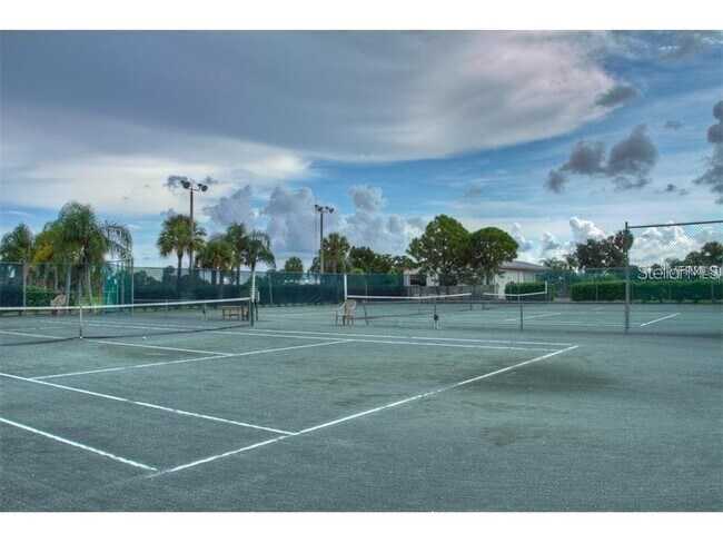 Building Photo - 2602 Waterford Way