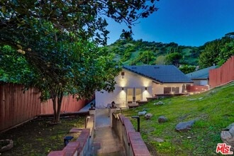 Building Photo - 3540 Division St