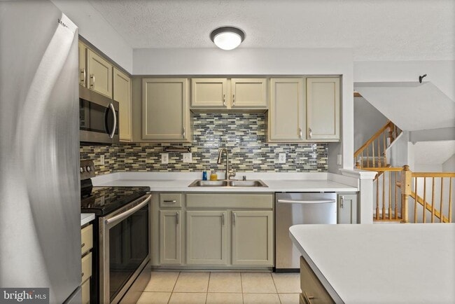 Building Photo - 5030 Finsbury Rd