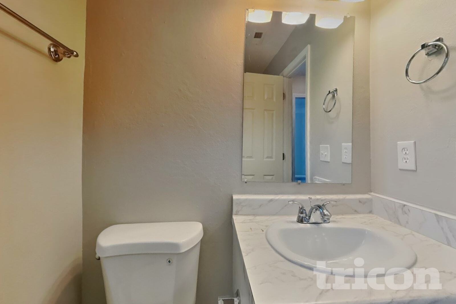 Building Photo - 5708 Green Apple Dr