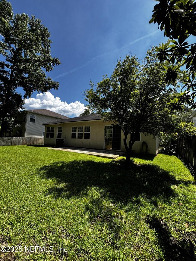 Building Photo - 872 Collinswood Dr