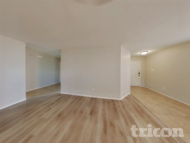 Building Photo - 6216 Thoroughbred Trail