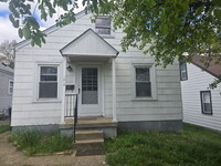 Building Photo - "Charming 3-Bedroom Home on Huntoon Avenue...