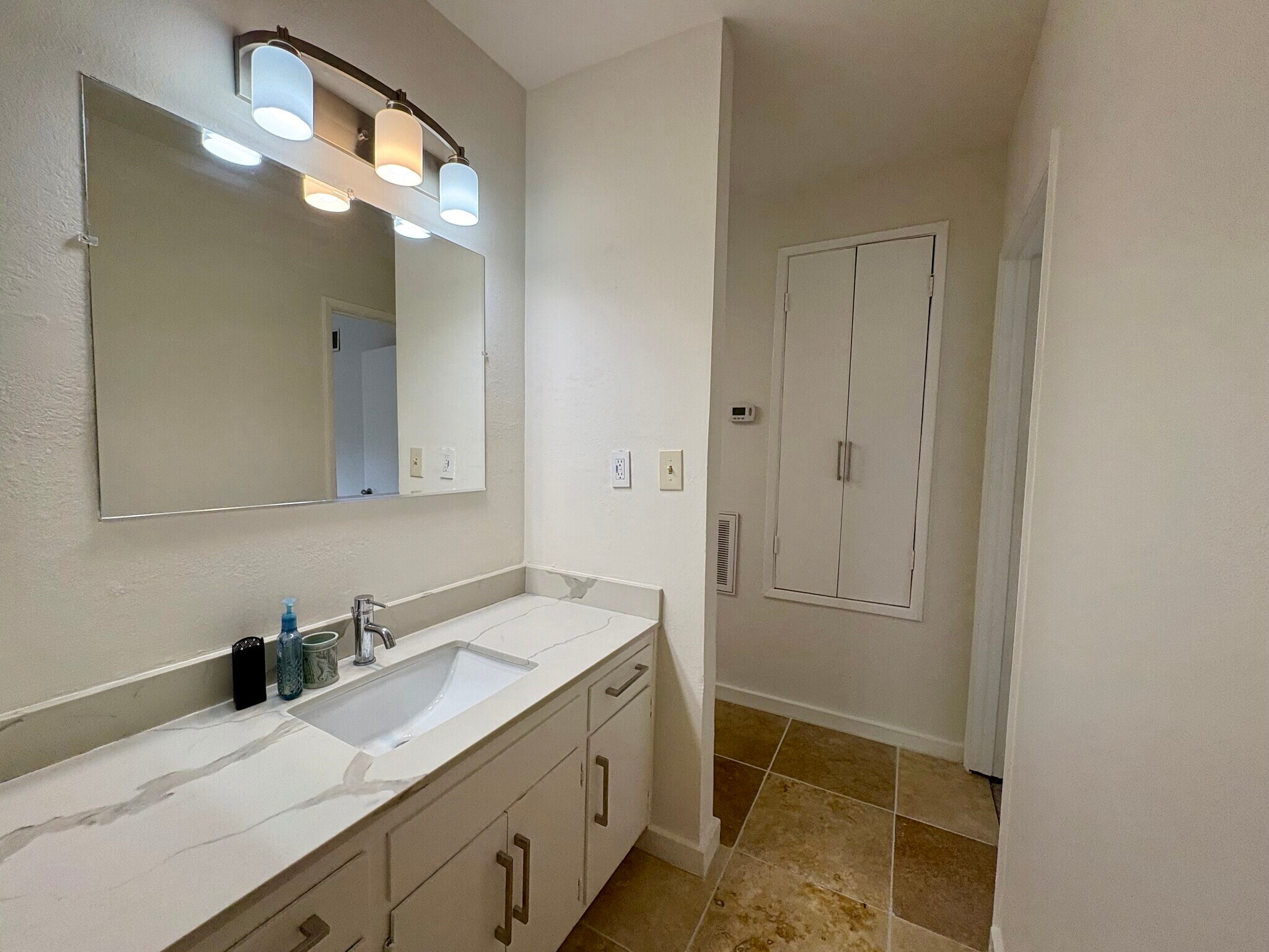 Building Photo - 5671 Cabot Dr