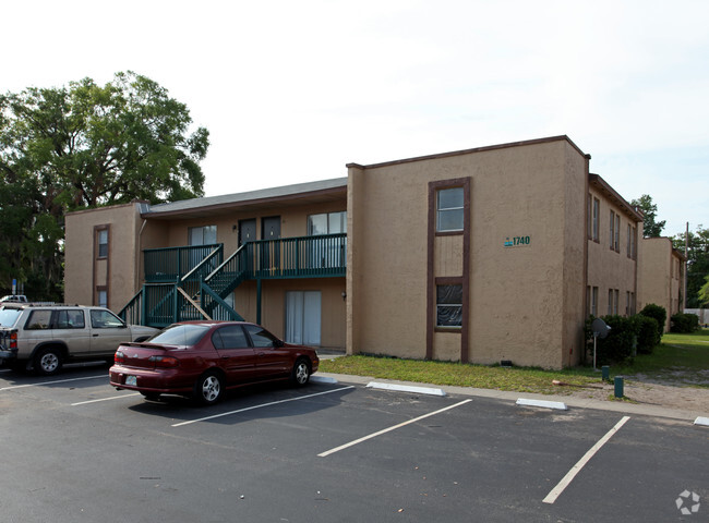 Apartments Near 32808