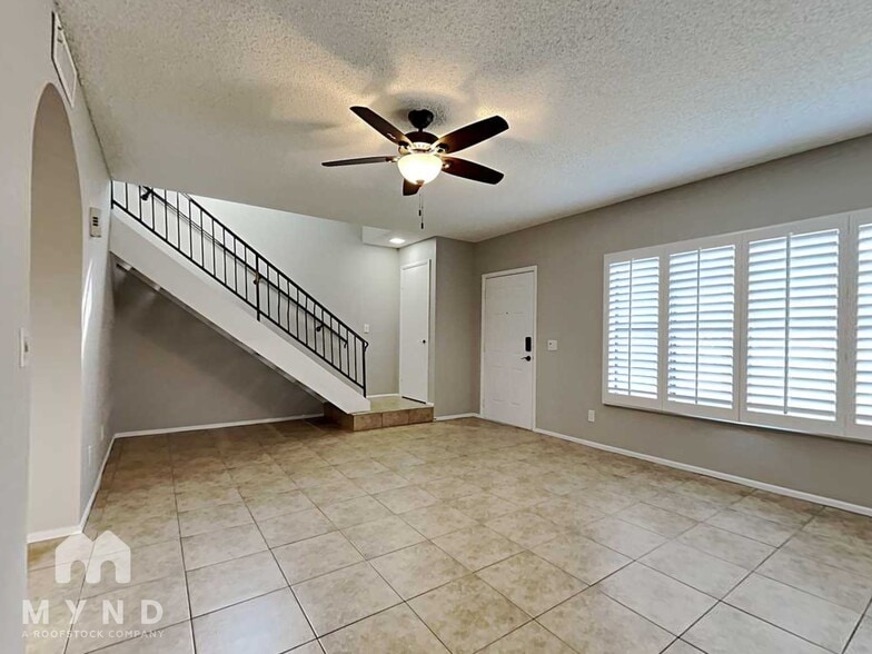 Building Photo - 7801 N 44th Dr