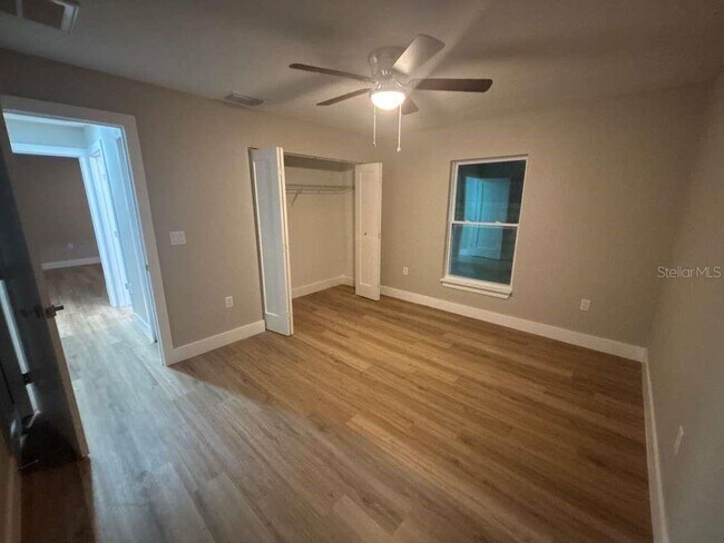 Building Photo - 1884 W Quaker Ln