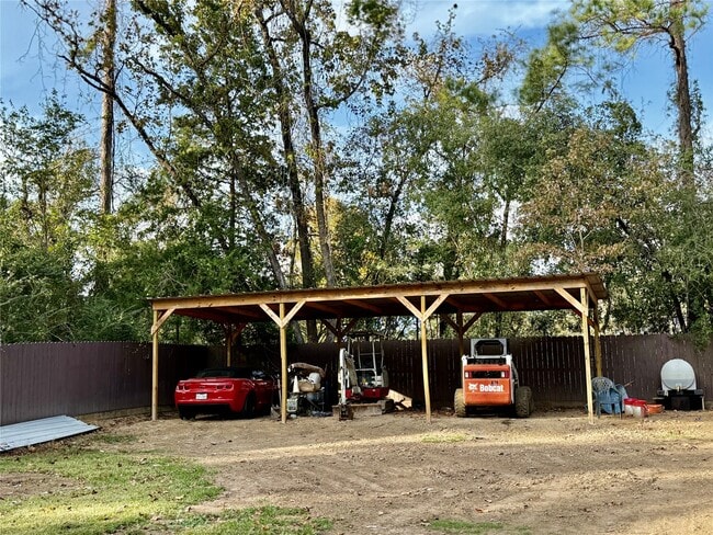 Building Photo - 610 Elk Dr