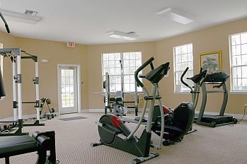 Building Photo - 2 Bedroom / 2 Bathroom Condo in Gated Community