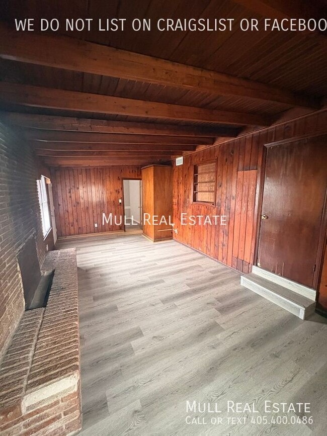 Building Photo - 1041 N Tabor Dr