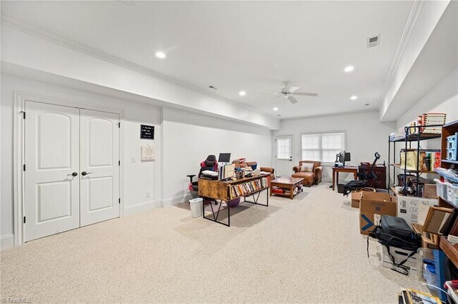 Building Photo - 7517 Henson Forest Dr