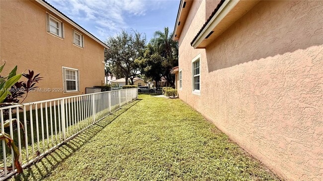 Building Photo - 13843 SW 31st St