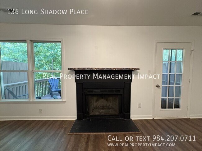 Building Photo - 136 Long Shadow Pl
