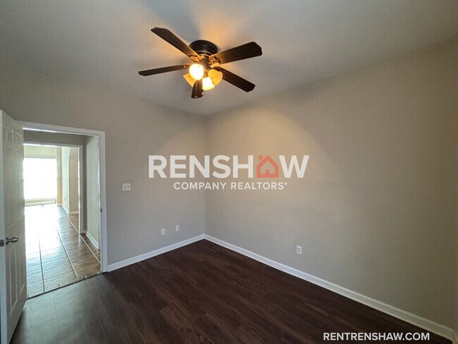 Building Photo - 152 Brighton Village Loop