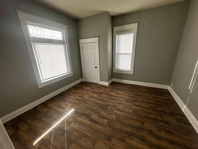 Building Photo - 2215 Lafayette St