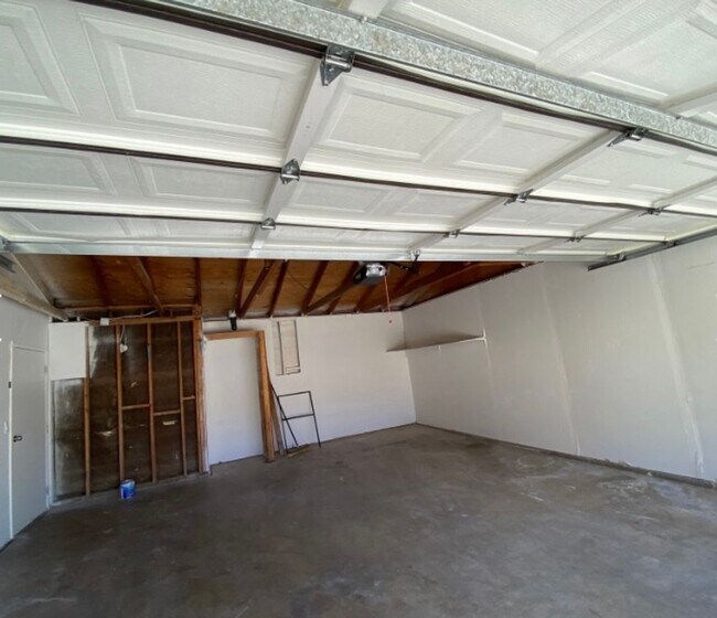 Building Photo - 4128 Trevor Ln