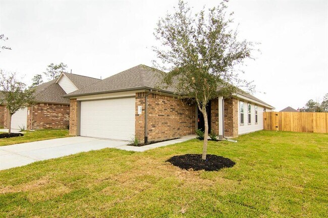 Building Photo - 3427 Cannon Dr
