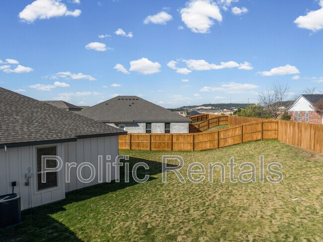 Building Photo - 110 Logan Ct