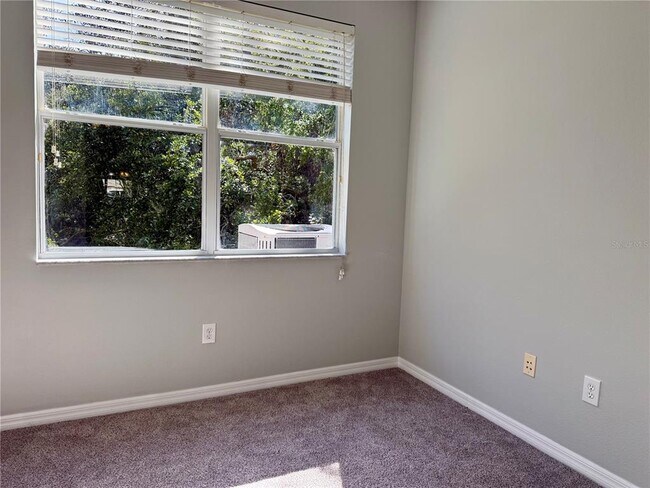 Building Photo - 1040 Sleepy Oak Dr