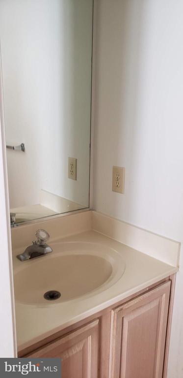 Building Photo - 108 Goucher Terrace