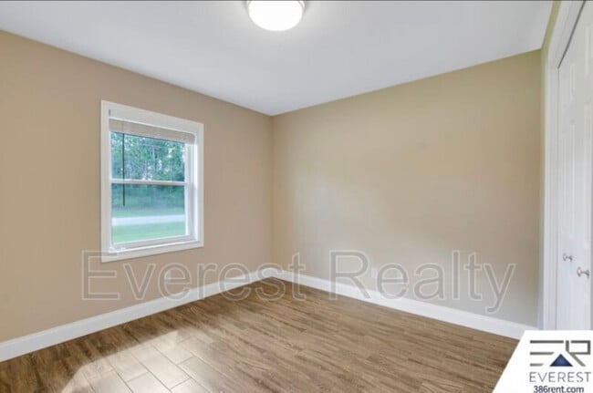 Building Photo - 92 Rickenbacker Dr