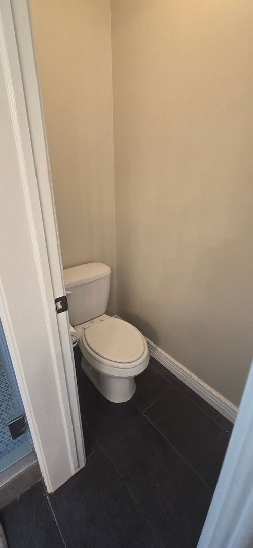 Building Photo - Pet Friendly Beautiful 3 Bed 3.5 Bath in R...
