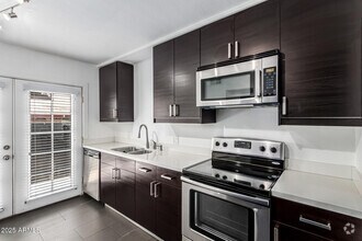 Building Photo - 3034 N 35th St