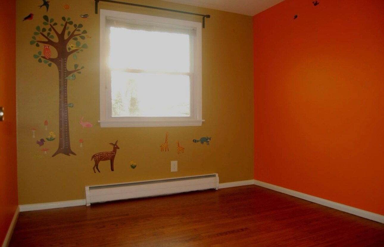 Building Photo - 4575 Coral Dr