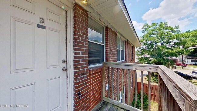 Building Photo - 3005 Walton St